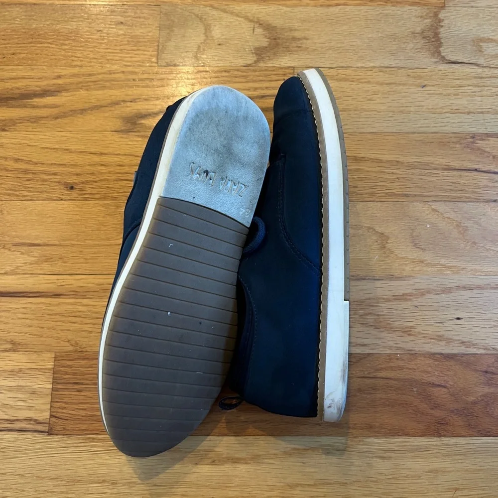 Used Zara navy blue dress boy shoes with laces